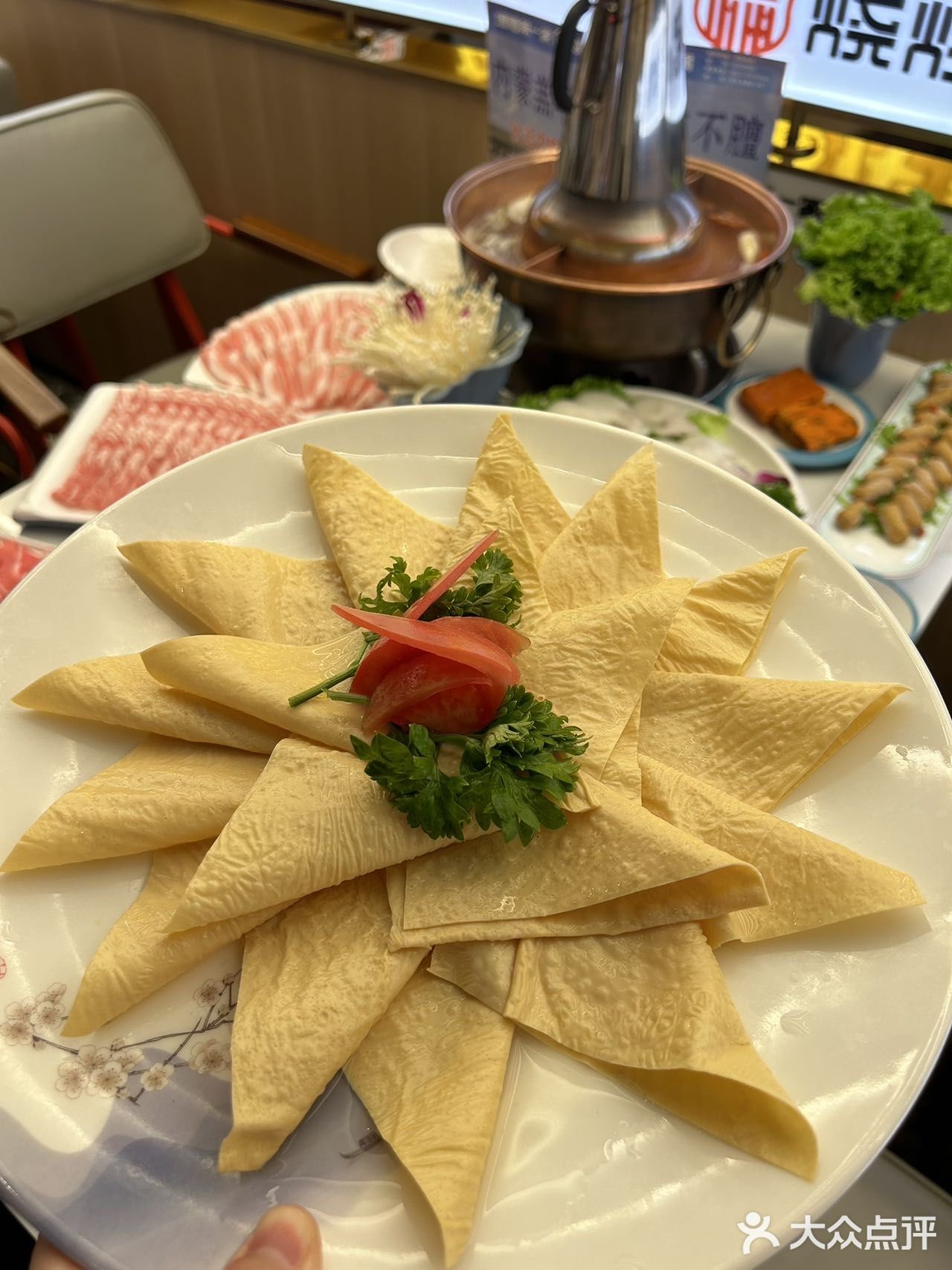 青岛人好会吃，这家铜锅涮肉直接香迷糊了！