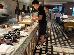 -深圳国际会展中心希尔顿酒店(前海华发冰雪世界店)