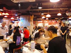 大堂-鲜入围煮花胶鸡海鲜火锅