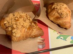 咸蛋黄流心可颂-肯德基(蓝桥店)