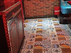 -GAGA主题量贩式KTV平价店(工大店)