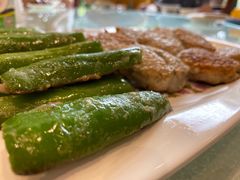 煎鱼饼饼酿尖椒-龙的酒楼·手工早茶·顺德菜(近良路店)