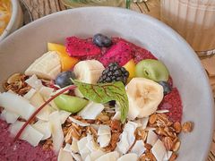 季节水果奇亚籽碗-O'mills Sourdough Bakery&Bistro(永嘉路店)
