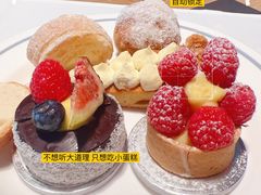 -咖啡苑自助餐厅·中国大饭店