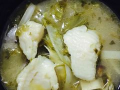 -渝是乎酸菜鱼(龙旗购物中心店)