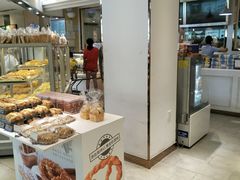 面包甜点陈列柜-BreadTalk面包新语·烘焙蛋糕(广州白云五号店)