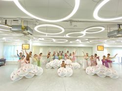 -深舞形体民族舞蹈工作室