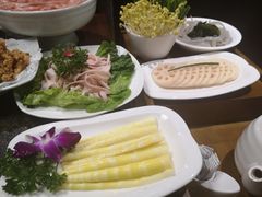 -小天鹅火锅·一线江景洪鼎旗舰店(洪崖洞店)