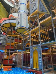 -嗨翻Hi-Fun竞技主题乐园·蹦床团建生日聚会(五棵松华熙店)