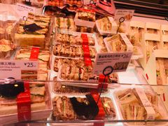 -巴黎贝甜(大宁国际商业广场店)