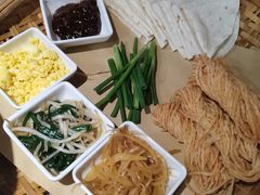 烙饼卷菜-掌柜的店·河南菜(日月光店)