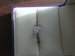 -威德钻石-克拉钻大本营(南京东路店)