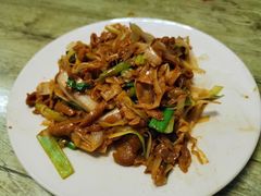 葱爆羊肉-华春餐馆(鱼山路店)
