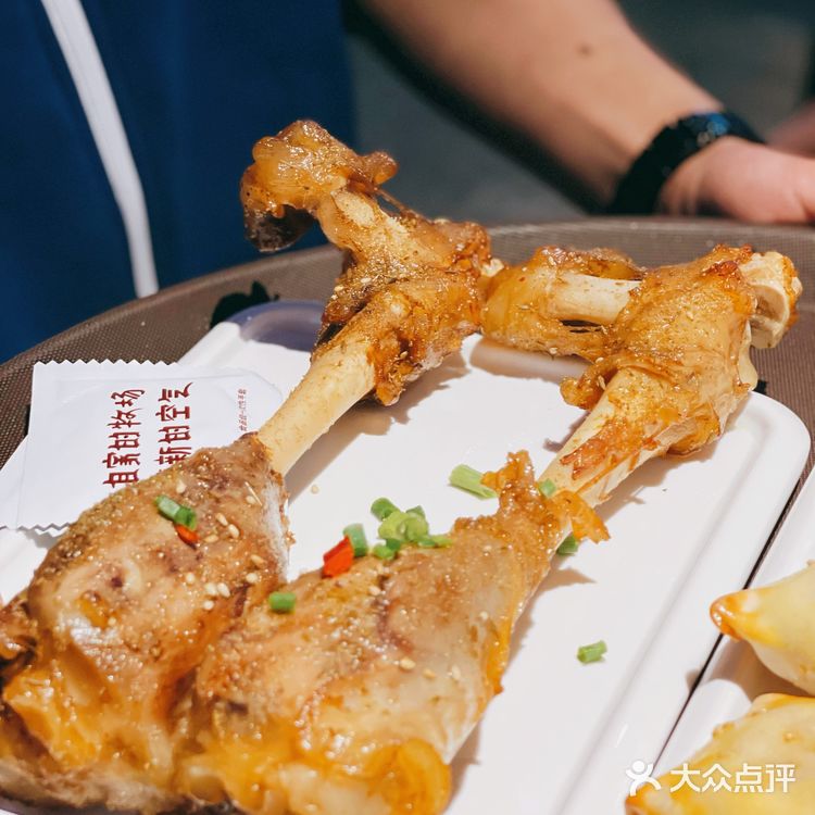 魔都蒙古烧串探店记1⃣️｜用餐不忘提供保养服务～厉害了