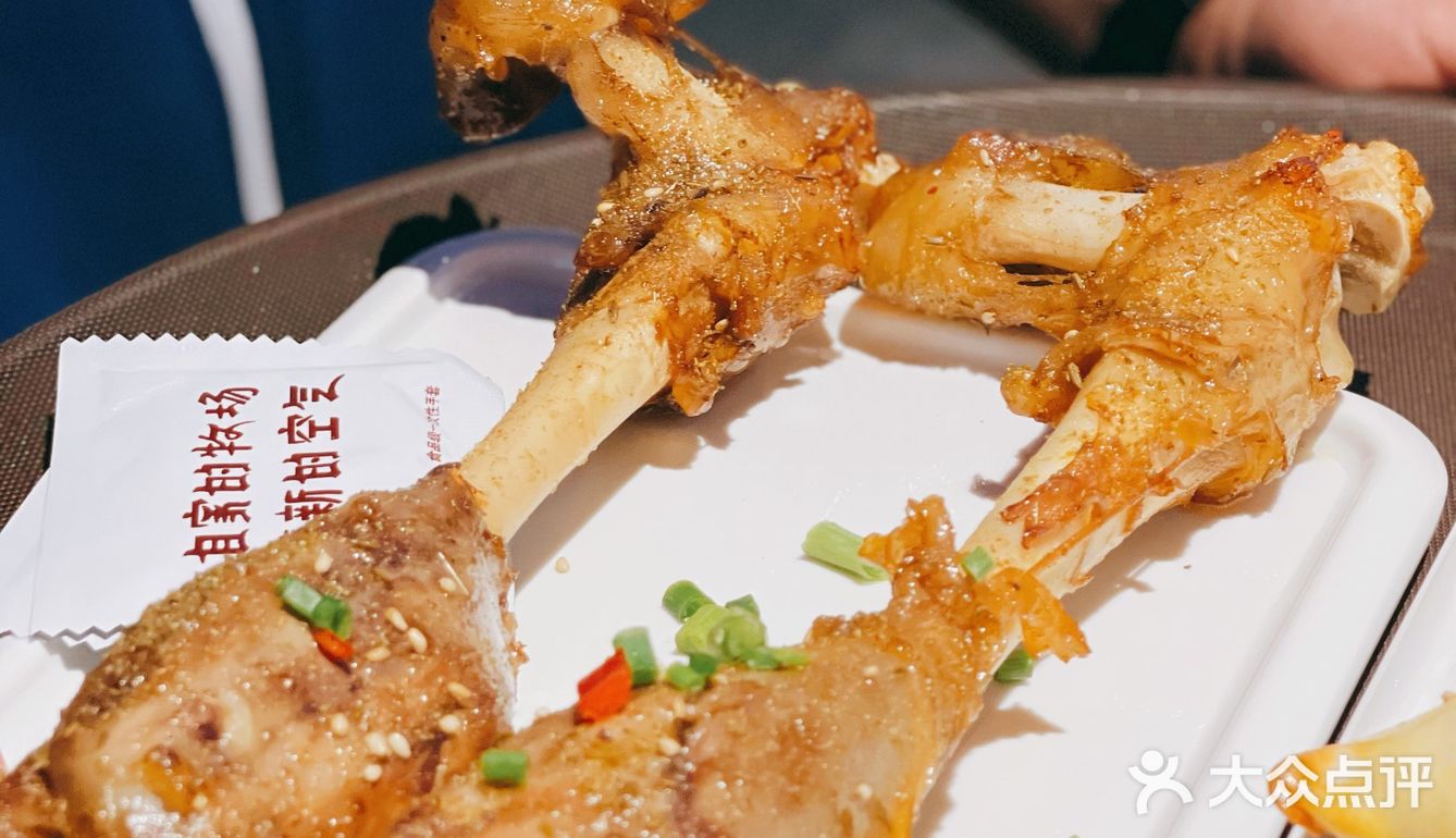 魔都蒙古烧串探店记1⃣️｜用餐不忘提供保养服务～厉害了