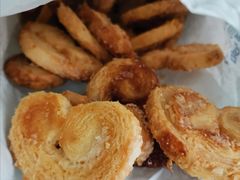 小蝴蝶酥-上海哈尔滨食品厂(淮海中路店)