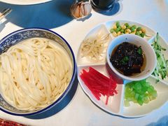 炸酱面-北平楼·烤鸭·北京菜(牡丹园店)