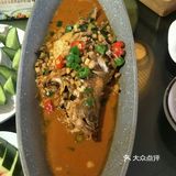 菜品种类多！口味也多种选择！海鲜，农家菜等！