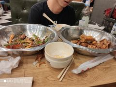 -愉肴麻辣香锅(中山路店)