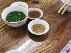 -正宗普宁豆干坊·洪记砂锅粥(红领巾路店)