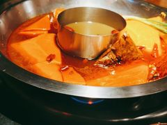 -王婆乔鲜鱼自助火锅(蜀汉路店)