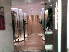 -香港百合居(LCM置汇旭辉广场店)