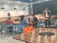 大堂-老何家后安粉·糟粕醋海鲜火锅(三亚湾椰梦长廊店)