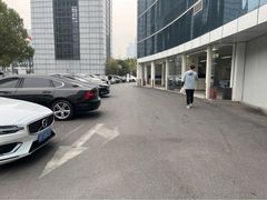 -杭州中沃沃尔沃4S店(滨江区店)