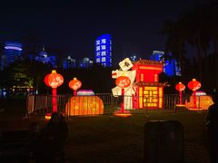 -万绿园