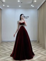 -予白婚纱礼服馆