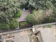 -白象居