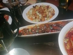-东口码头·烧鸽子·鱼头泡饼·地方菜(金鹰悦城店)