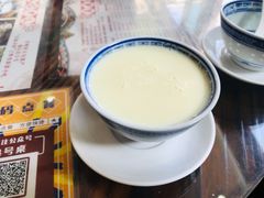 香滑凤凰奶-周大娘牛乳(旧寨古村总店)