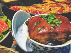 湄洲红烧肉-四小区火锅·巷子里的重庆火锅(花照壁店)