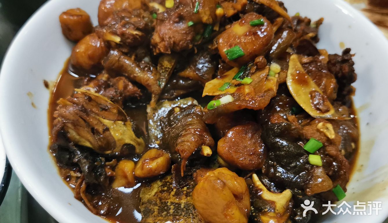 大年三十年夜饭，主打一个热闹团圆