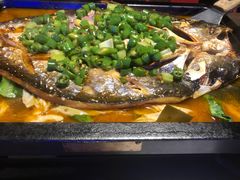 碧绿青椒芒果烤鱼-夯鱼烤鱼·尔滨地标美食(国展店)