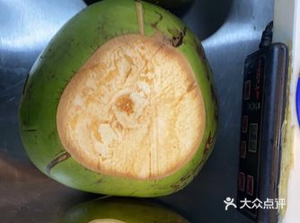萌哒哒椰子鸡三亚湾旗舰店