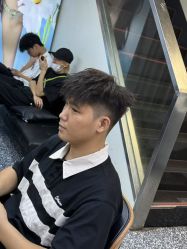 -藤野造型专业烫染接发