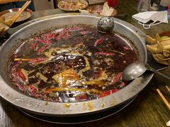 -黄潇洒老火锅(九眼桥宏济巷店)