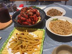 -肥肥虾庄·金牌油焖大虾(杨园滨江时代walk店)