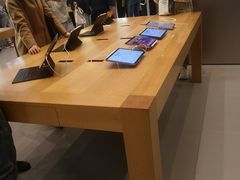 -Apple零售店(华贸购物中心店)
