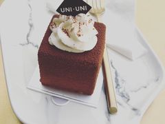 -UNI UNI(环亚凯瑟琳店)