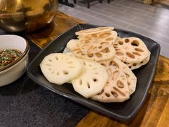 -小志家.鲜牦牛肉牛杂火锅野生菌汤锅