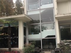 -上海怡沁园度假酒店