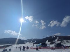 -中旅松花湖滑雪场