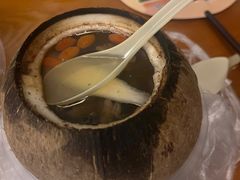 椰子炖竹丝鸡和鹌鹑-達揚原味燉品(文明路店)