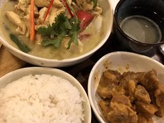 绿咖喱鸡肉套饭-GOGO Plate(成都太古里店)