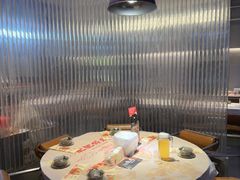 -肥肥虾庄·金牌油焖大虾(汉街SKP店)