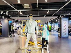 -王府井奥莱棋盘山小镇