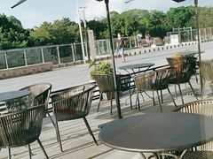 露天位-星巴克(广州百信广场东区店)